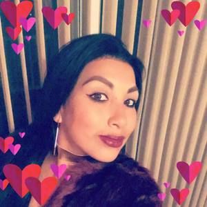 Meet your Posher, Paola